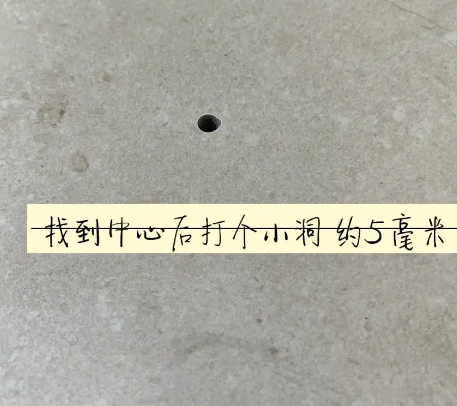慈溪瓷砖空鼓维修公司专业解答在瓷砖铺贴过程中，如果砂料搅拌不均匀，将会带来以下问题